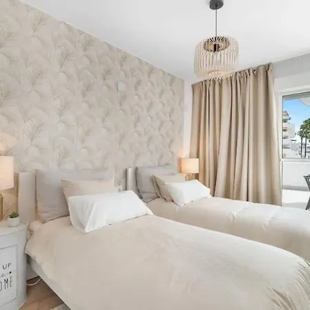 Casa Fina Urb El Dorado * Marbella