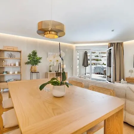 Casa Fina Urb El Dorado * Marbella