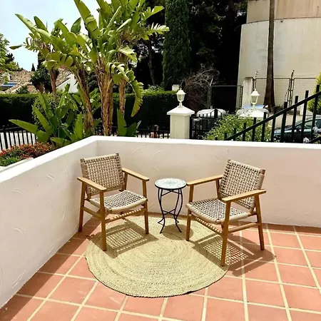 Casa Fina Urb El Dorado * Marbella