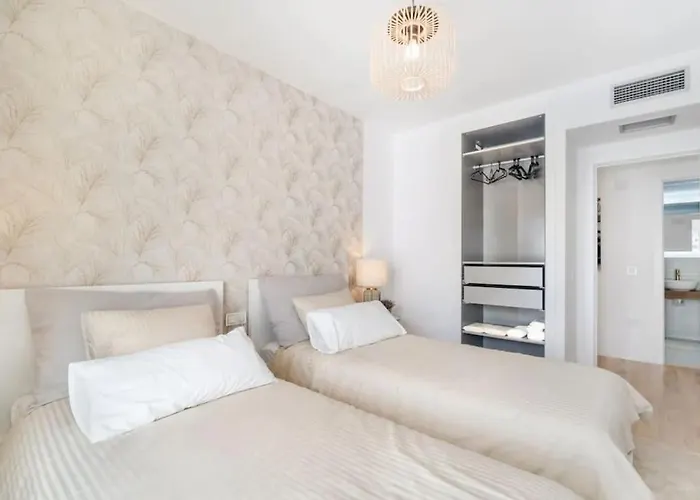 Casa Fina Urb El Dorado