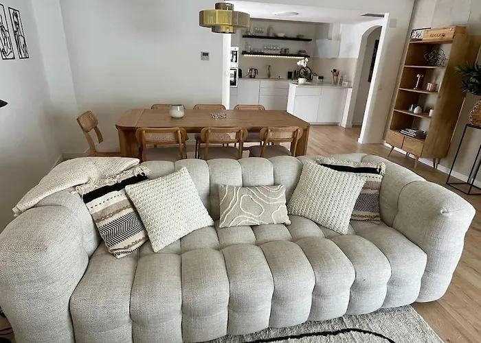 Casa Fina Urb El Dorado * Marbella