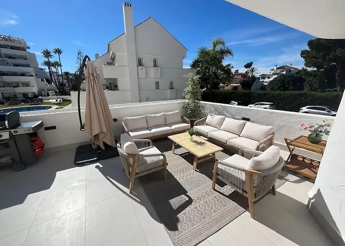 Casa Fina Urb El Dorado * Marbella