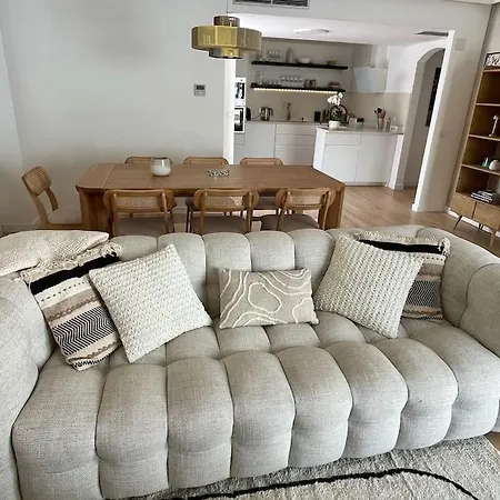 Casa Fina Urb El Dorado * Marbella